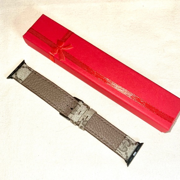 💗 Gucci upcycled Apple Watch band Handmade - Picture 6 of 15